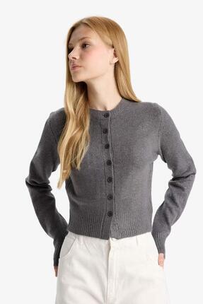 Slim Fit Dar Kesim Bisiklet Yaka Düğmeli Triko Hırka E8236AX25WN Image 2