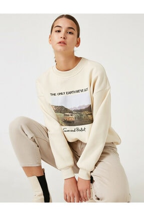 Koton Kadın Ekru Pamuklu Bisiklet Yaka Baskili Sweatshirt
