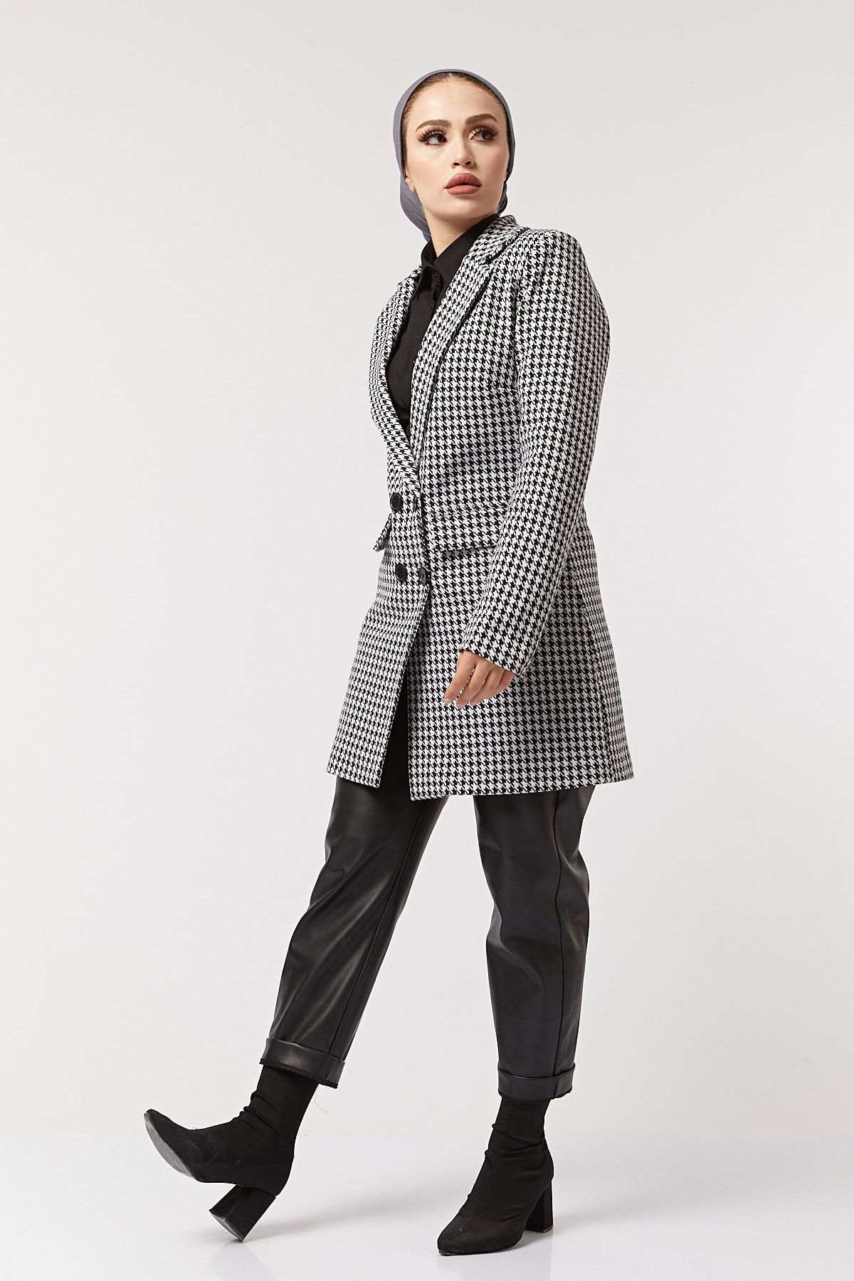festmoda Kadın Beyaz Kaz Ayağı Desen Blazer Ceket