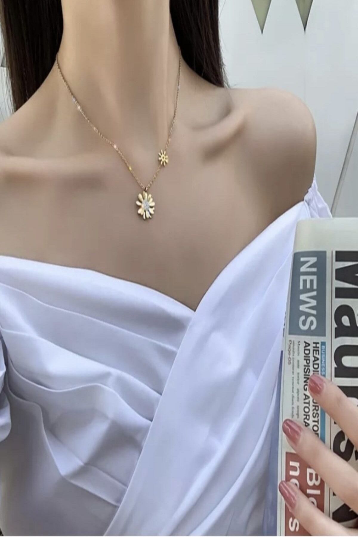DEMOKAN Kadın Trend Yüksek Kalite Çelik Papatya Model Kararmaz Kolye