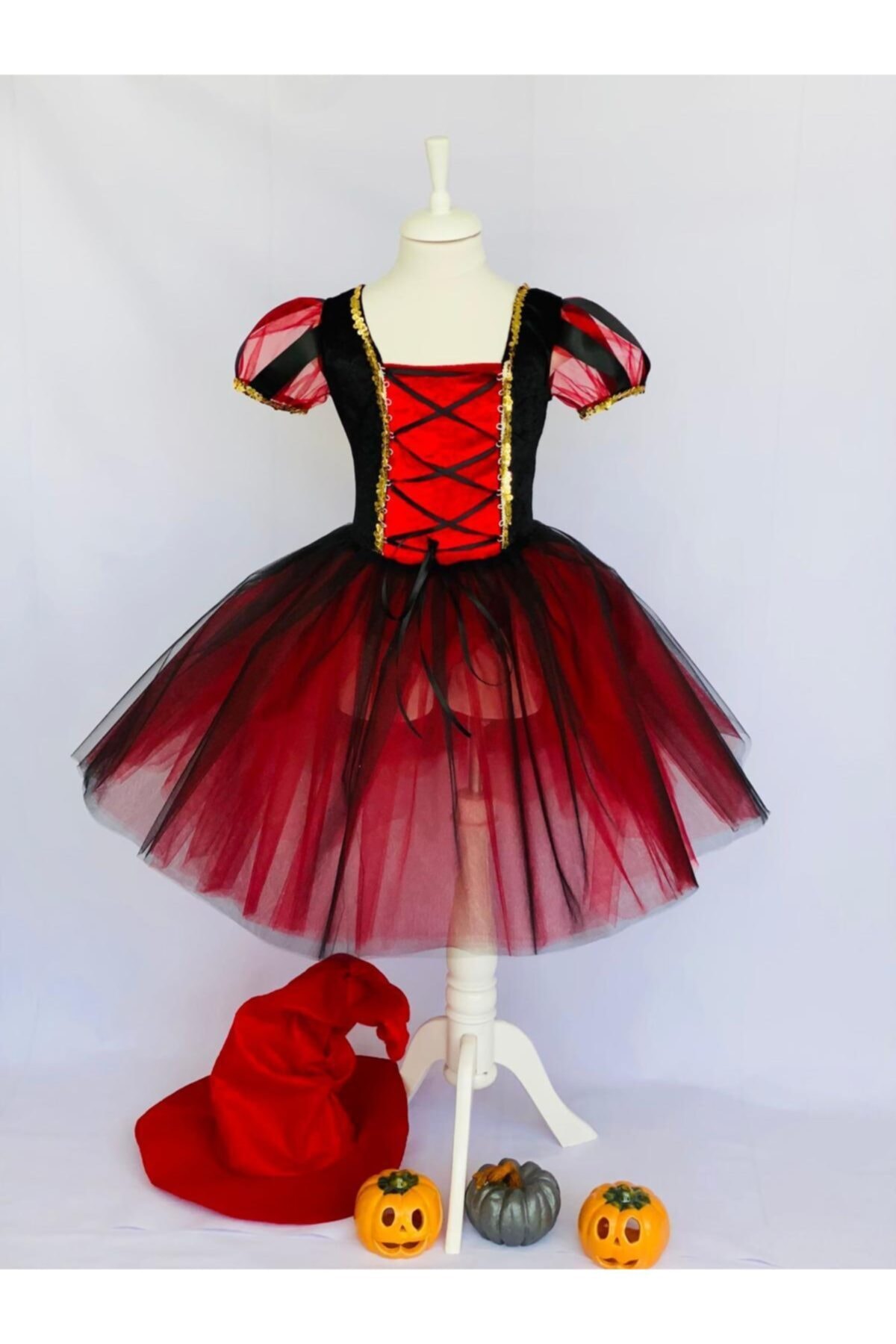 3 Buçuk K Kostüm Halloween Kırmızı Cadı Kostümü