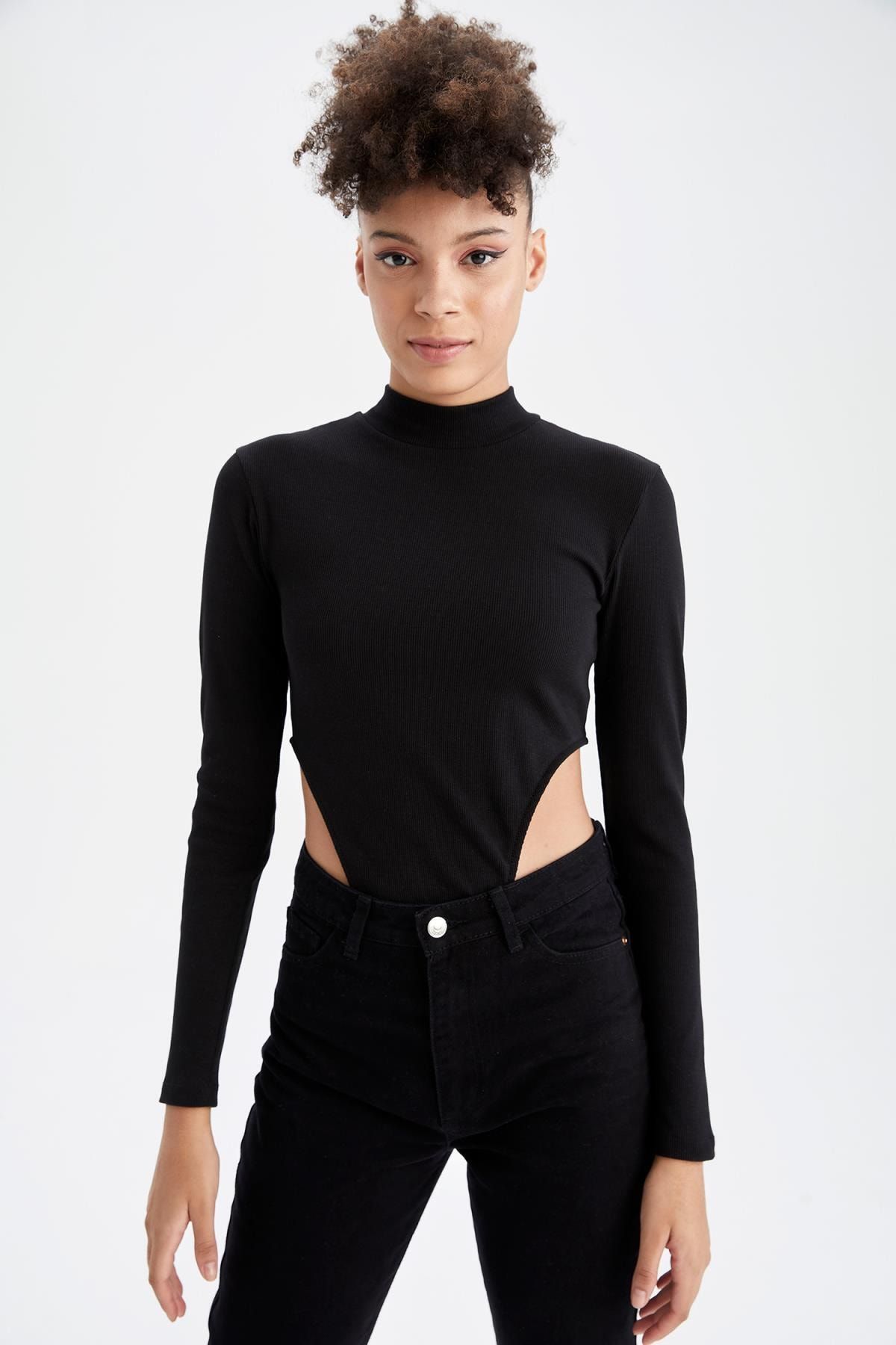 DeFacto Coool Dik Yaka Slim Fit Bel Detaylı Body