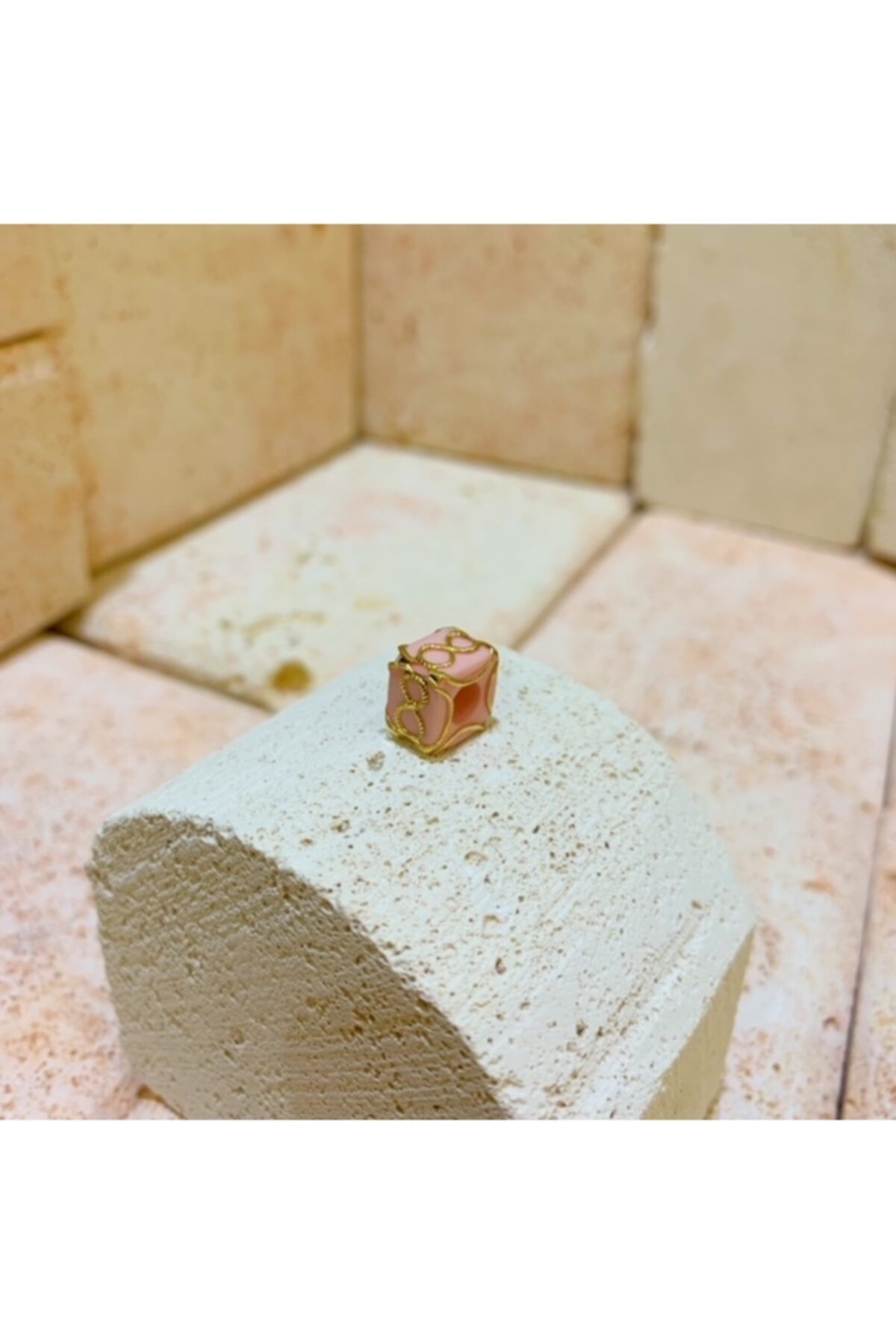 MÜCEVHER SARAYI 14 Ayar Altın Kafesli Pembe Boncuk