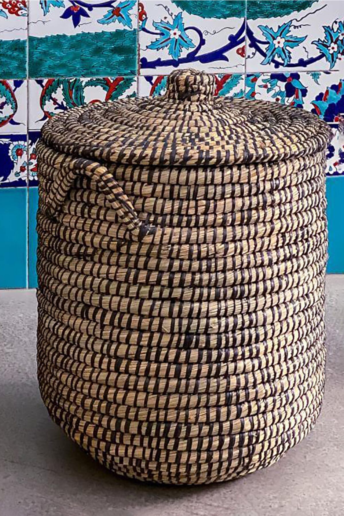 SaffHane Seagrass Kapaklı Çok Amaçlı Hasır Sepet (ç:39 Cm-d:40 Cm)