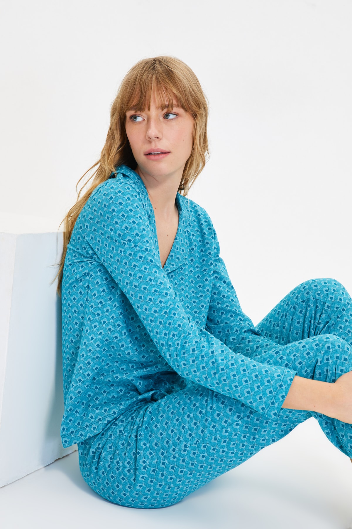 TRENDYOLMİLLA Mint Retro Desenli Örme Pijama Takımı THMAW21PT0242