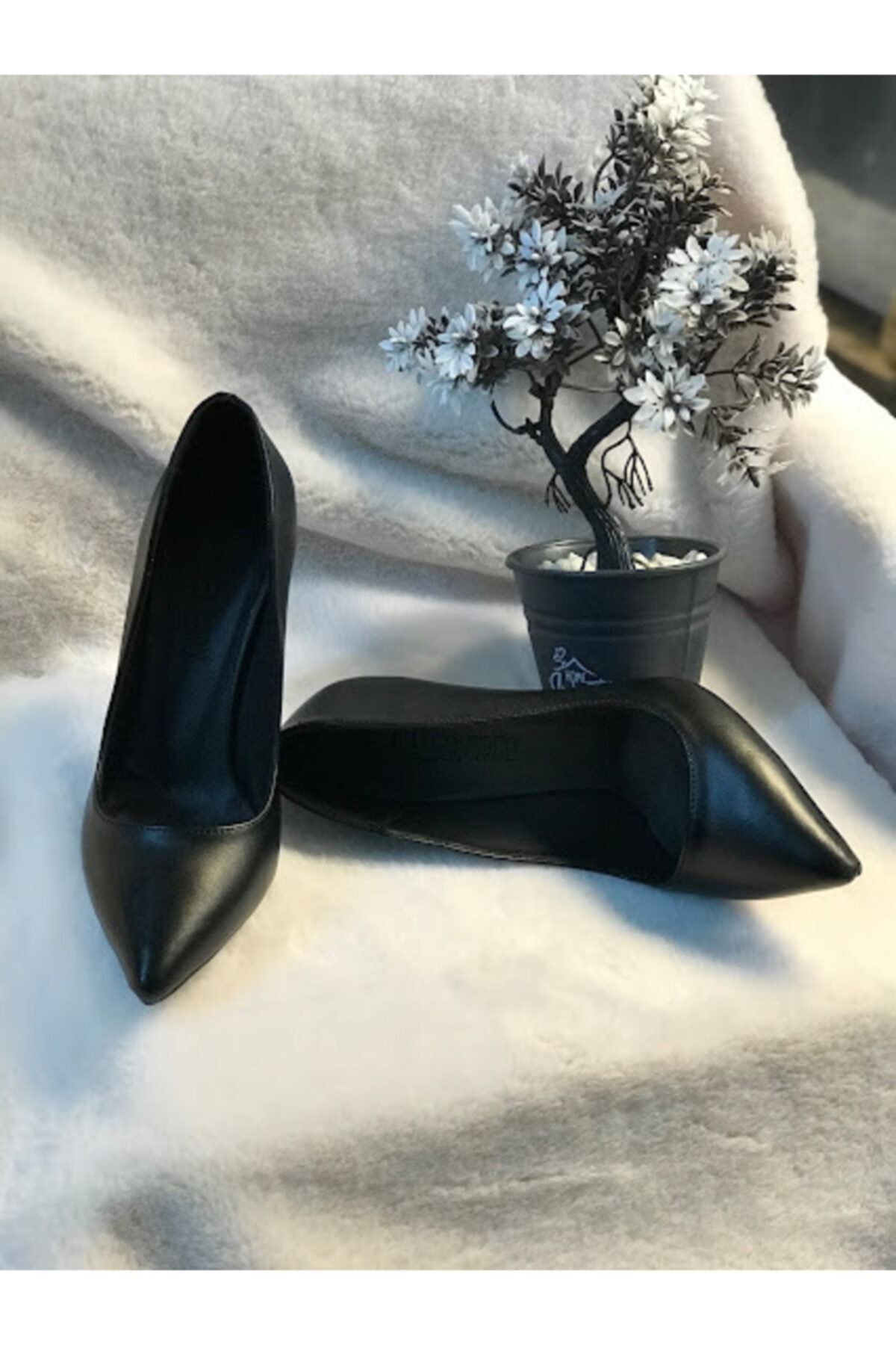 LADİESHOE Siyah Deri Stiletto Ince Topuk