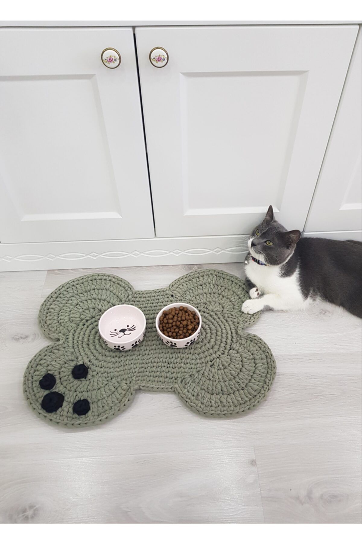 ÖRGÜM Kedi Ve Küçük Irk Köpek Beslenme Paspası Haki Renk 50x35 Cm