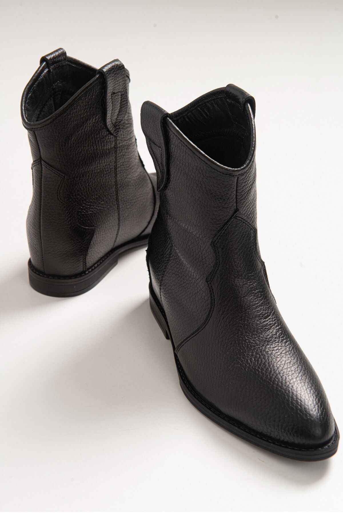 LuviShoes 88140 Siyah Cilt Kadın Bot
