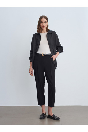 72245 Kemerli Pileli Kumaş Pantolon-Siyah Image 4