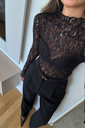 DİK YAKA TRANSPARAN DETAYLI BLUZ Image 1