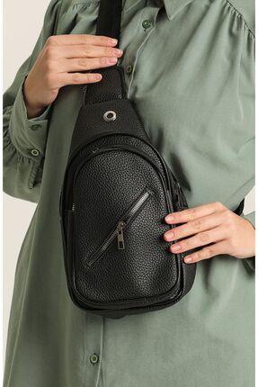 Siyah Deri Görünümlü Unisex Yandan Çapraz Sırt Göğüs Bel Çantası, Kulaklık Usb Cep Telefonu Bölmeli Image 1