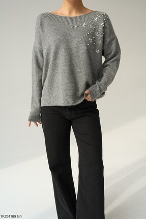 Taş Detaylı Kazak Image 2