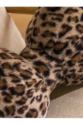 LCW HOME Ekru Fiyonk Figürlü Kırlent Image 1