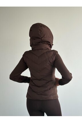Kapitone Detay Kapşonlu Mont Image 3