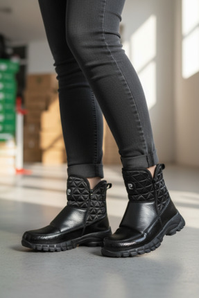 Kadın Siyah Su Geçirmez Kaymaz Taban Fermuarlı Kürklü Kar Botu Image 2