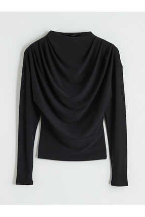 Çelebi Store'dan Kaliteli Parçalar Hakim Yaka Büzgülü Bluz Image 5