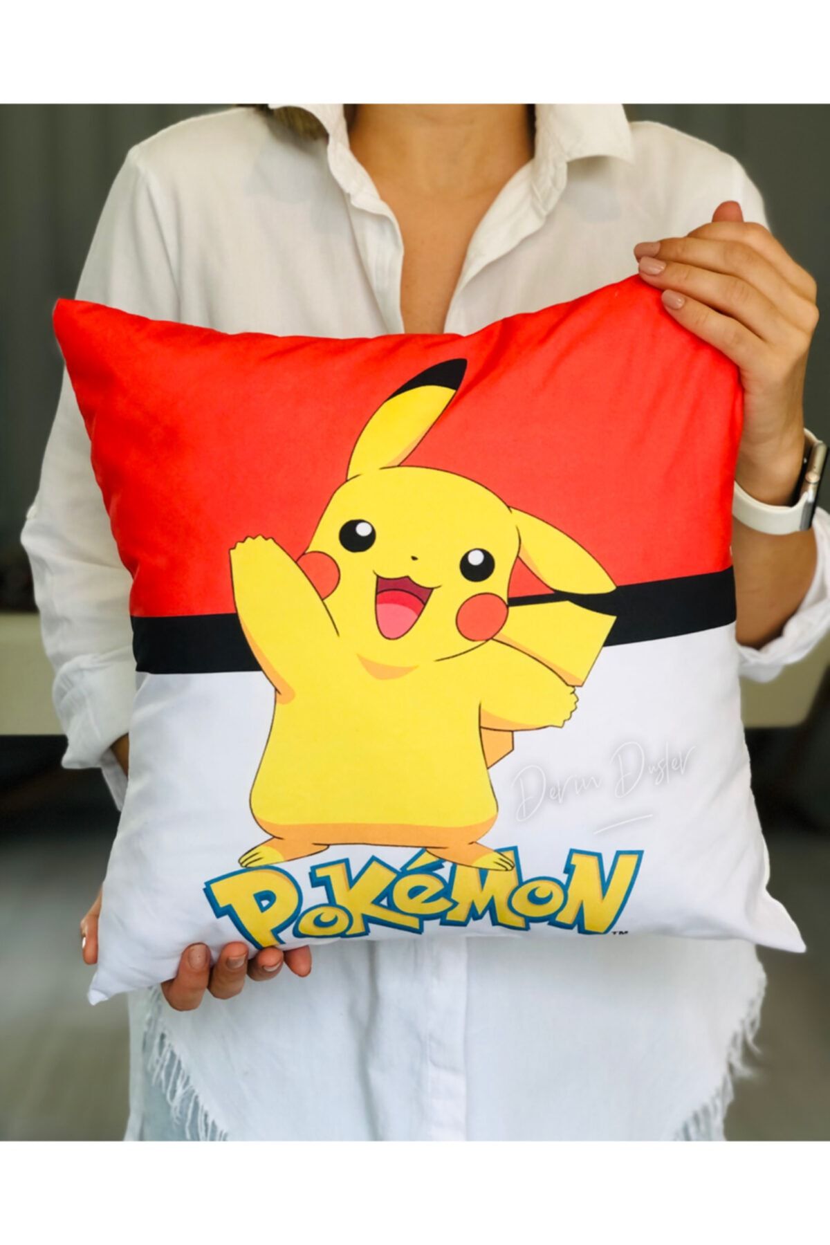 Derin Düşler Pokemon Pikachu Baskılı Kare Yastık