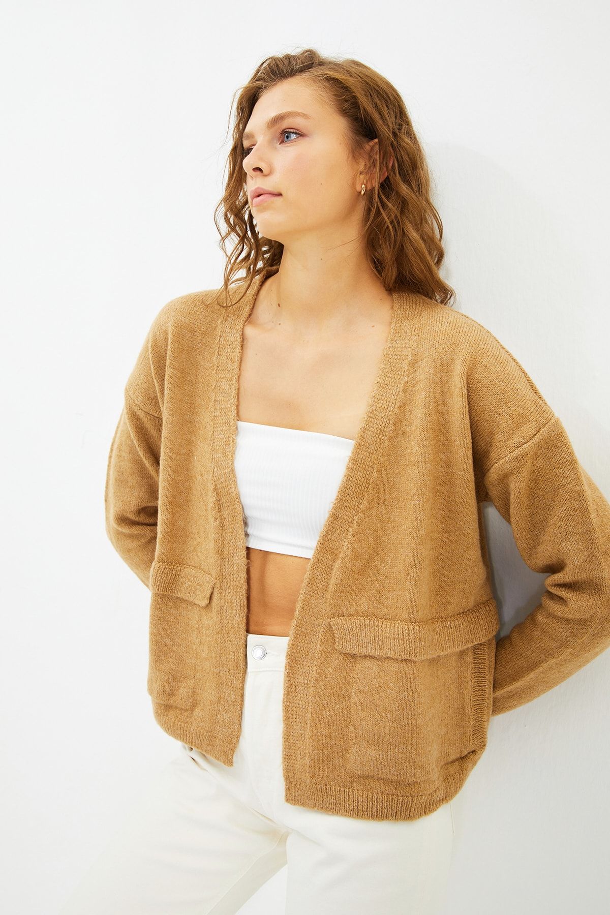 TRENDYOLMİLLA Camel Oversize Cep Detaylı Triko Hırka TWOAW22HI0235