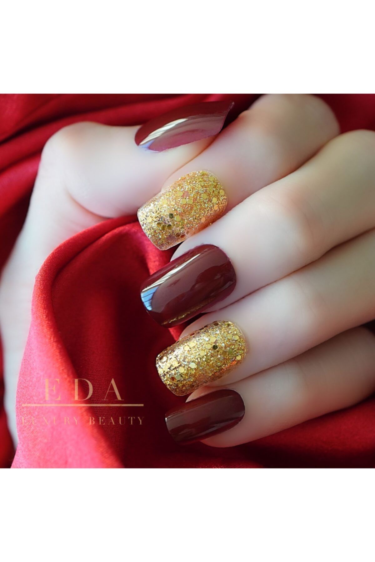 EDA LUXURY BEAUTY Koyu Kırmızı Bordo Simli Altın Takma Tırnak Lüks Parlak Desenli Orta Boy Medium Kare Nail Art Set