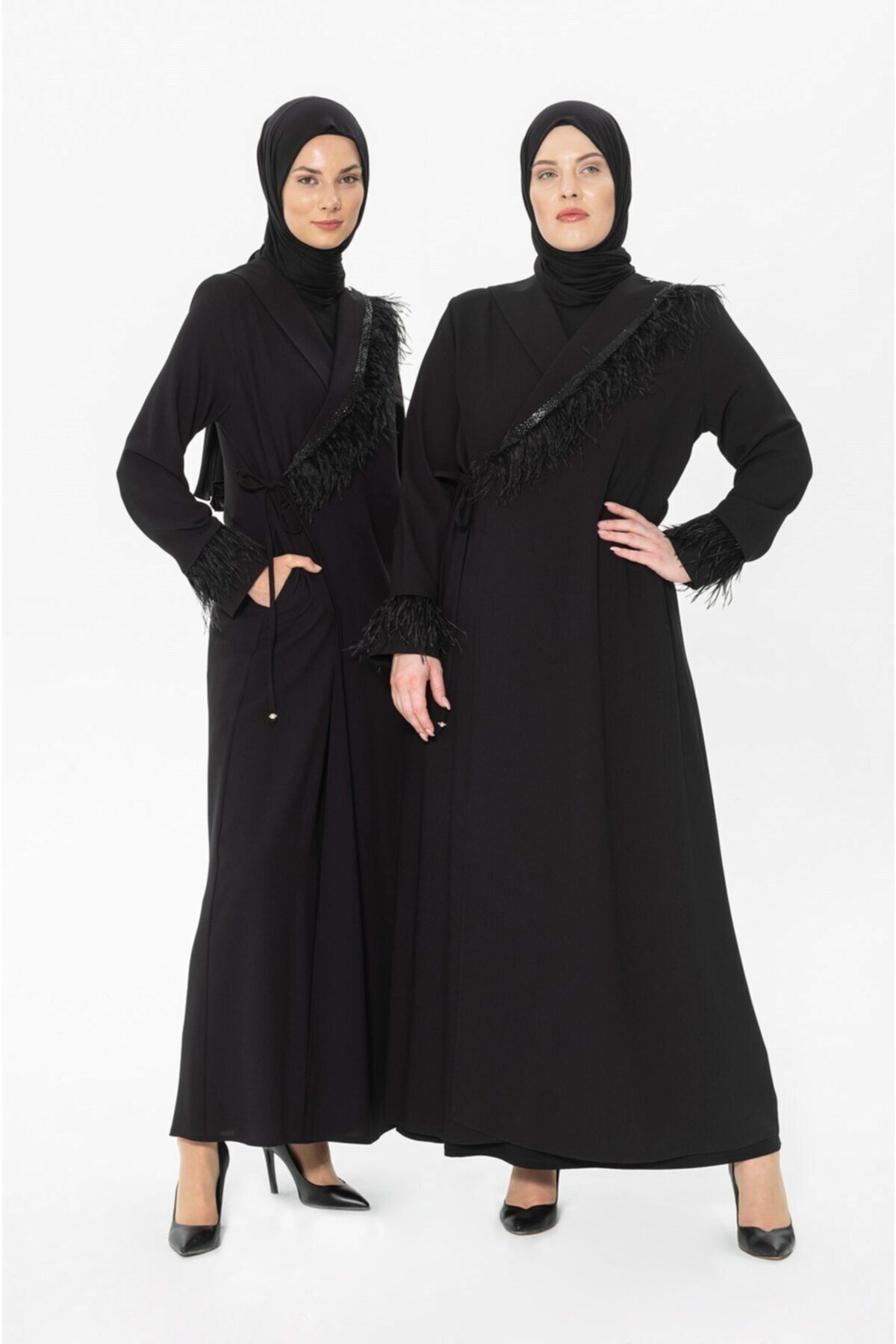 Beyza Tüylü Ve Taş Şeritli Siyah Ferace 3354
