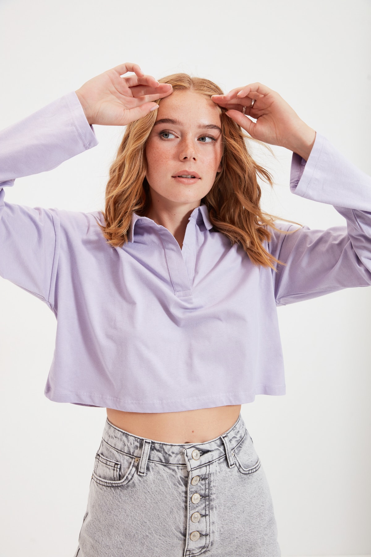 TRENDYOLMİLLA Lila Polo Yaka Crop Örme T-Shirt TWOAW22TS0068
