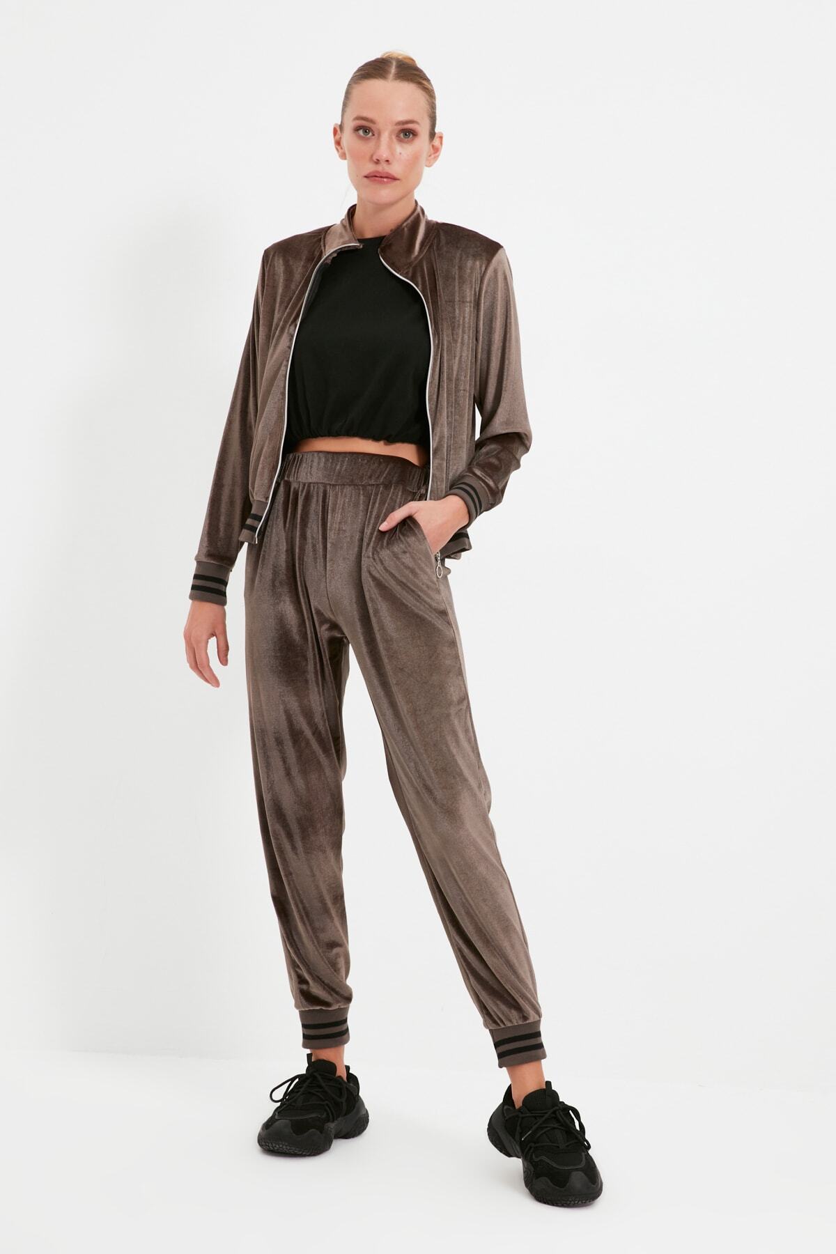 TRENDYOLMİLLA Camel Basic Jogger Kadife Eşofman Altı TWOAW22EA0328