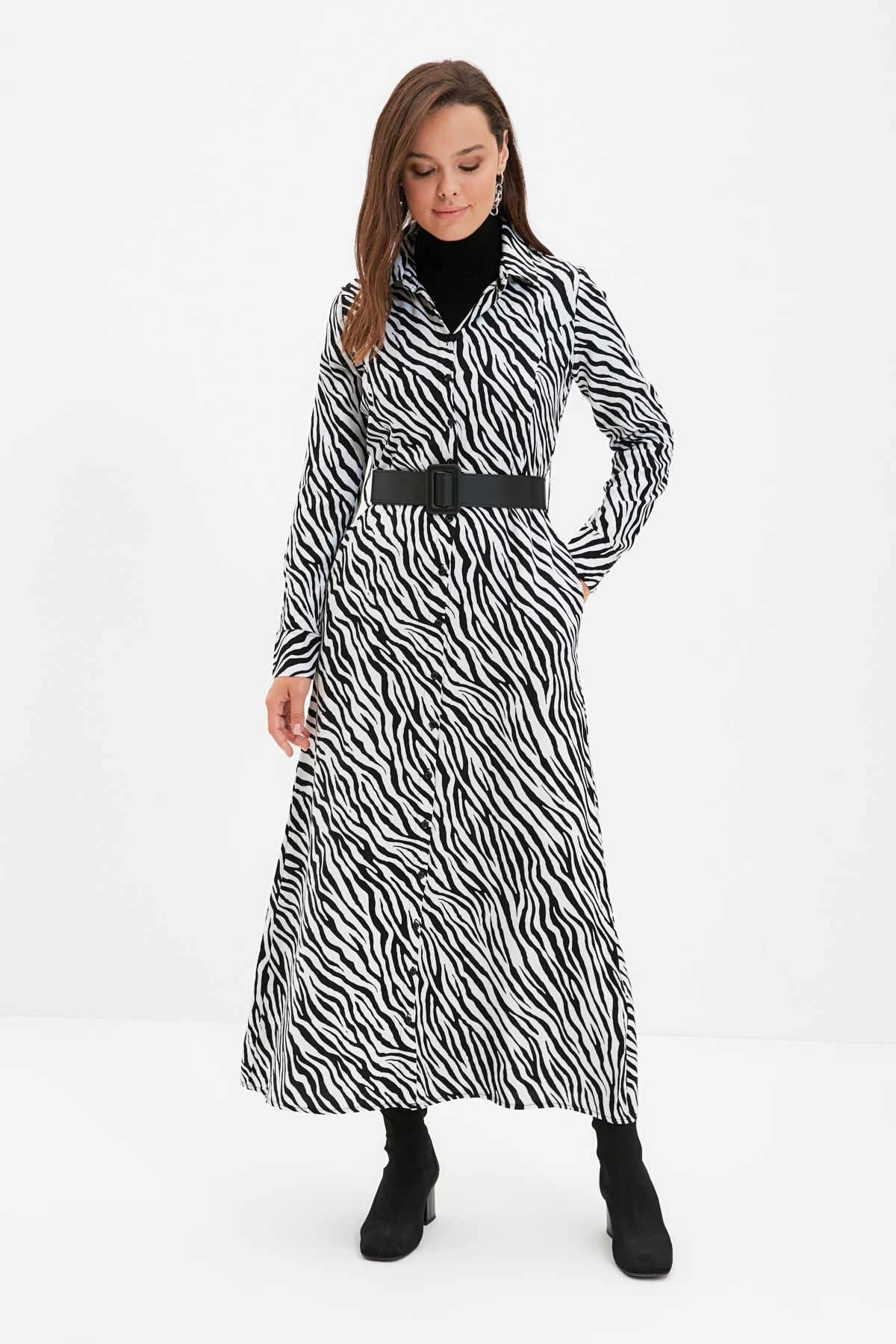 Trendyol Modest Siyah Kemerli Gömlek Yaka Cepli Elbise TCTAW22EB0125