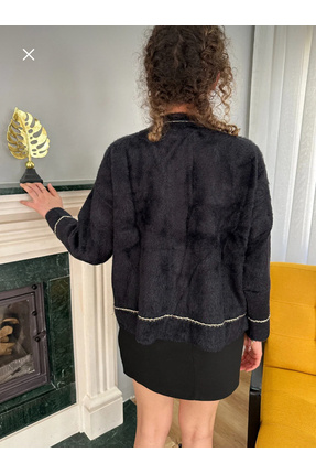 kadın siyah inci düğmeli bebe yaka yumoş hırka Image 3