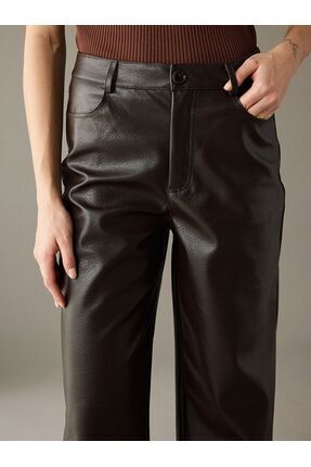 LCW Vision Standart Fit Kadın Deri Görünümlü Pantolon Image 4