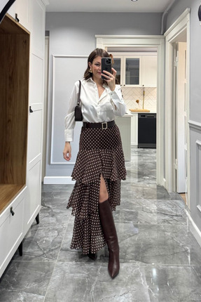 Kemerli Puantiyeli Yırtmaçlı Kat Kat Etek Kahverengi Image 0