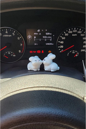 Tatlı Tavşan Çift Sert Plastik Araba Süsü, Çift Hediye, Minik Süs, Tavşan Çift Image 2