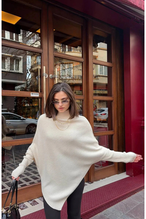 KADIN ASİMETRİK KESİM BOĞAZLI TRİKO KAZAK Image 1