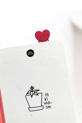Kalp Tasarımlı Sevimli Minimalist ve Şık Okuma Hediyesi Kitap Ayracı Image 3