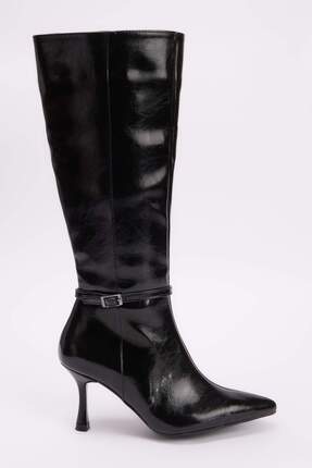 Siyah Bant Toka Detaylı Sivri Burun Kadın 6,5 cm İnce Topuklu Çizme TAKAW26CZ00011 Image 2