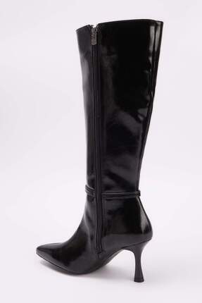 Siyah Bant Toka Detaylı Sivri Burun Kadın 6,5 cm İnce Topuklu Çizme TAKAW26CZ00011 Image 3