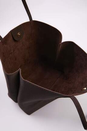 Kahverengi Nubuk Bilgisayar Çantalı/Yavrulu Kadın Maksi Boy Omuz Çantası TAKSS26OC00031 Image 5