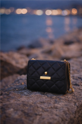 Siyah Kapitone Kadın Omuz Çantası – Zincir Askılı Şallı Mini El ve Çapraz Çanta Image 4