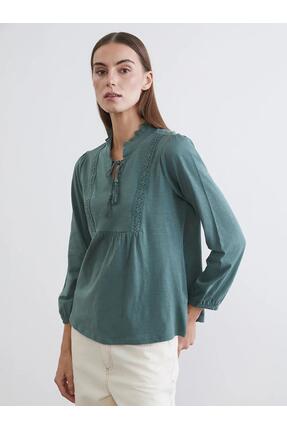 Yeşil Bağlamalı Yaka Nakışlı Büzgülü Bluz (S6) Image 0