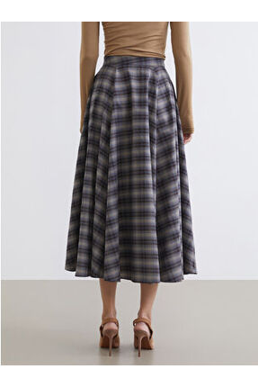 ARTI-STORE Pamuklu kumaştan üretilen kareli desenli kadın etek, yüksek bel ve kloş kes Image 6