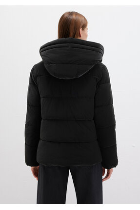 Kapüşonlu Siyah Şişme Mont 1110043-900 Image 4
