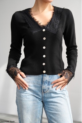 Kadın Siyah V Yaka Dantel Detaylı Hırka Image 2