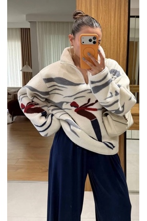 22365-Peluş desenli fermuarlı sweat Image 1