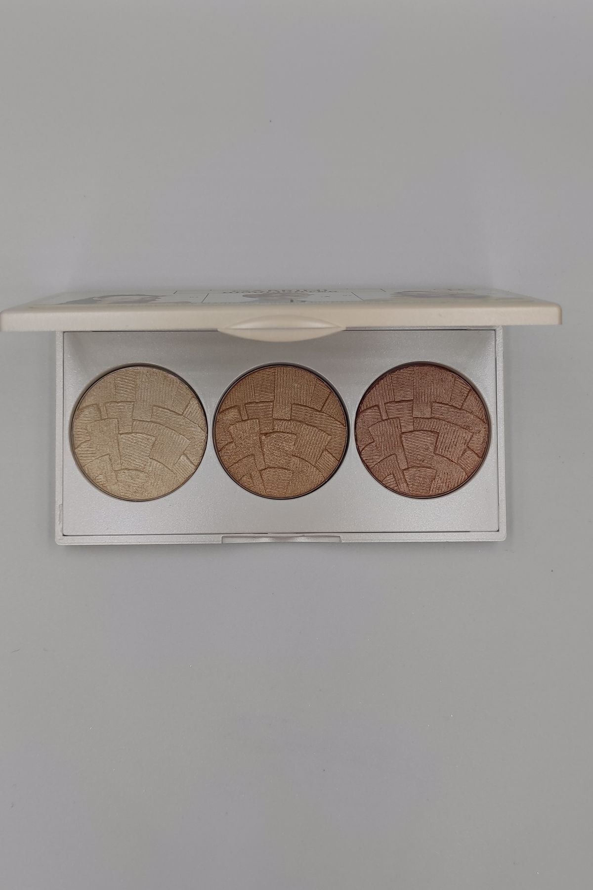 Gabrini 3'lü Aydınlatıcı Paleti - Highlighter B
