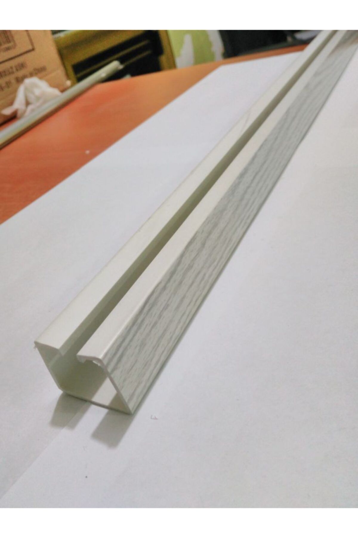 DEKORAKS Akordeon Kapı Rayı 3x3cm, Akağaç Ahşap Desenli, 87cm