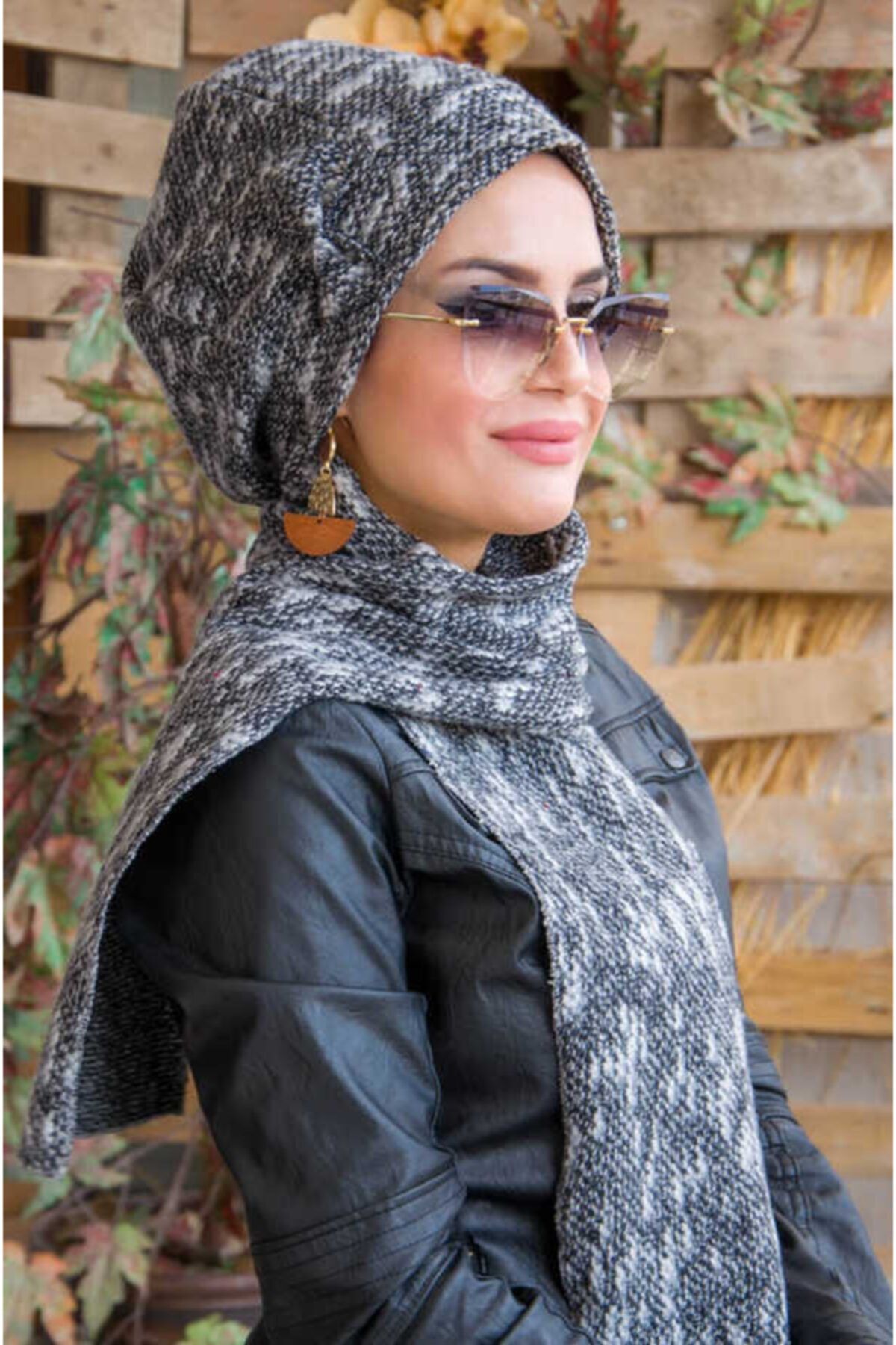Aişe tesettür Antrasit Kırçıllı Atkılı Bere