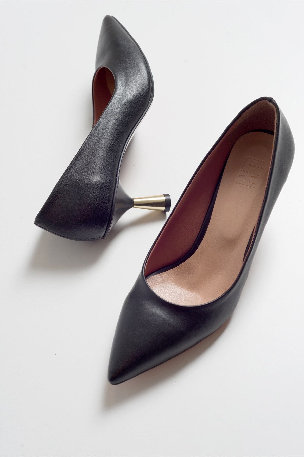 LuviShoes 340 Sıyah Cilt Topuklu Kadın Ayakkabı