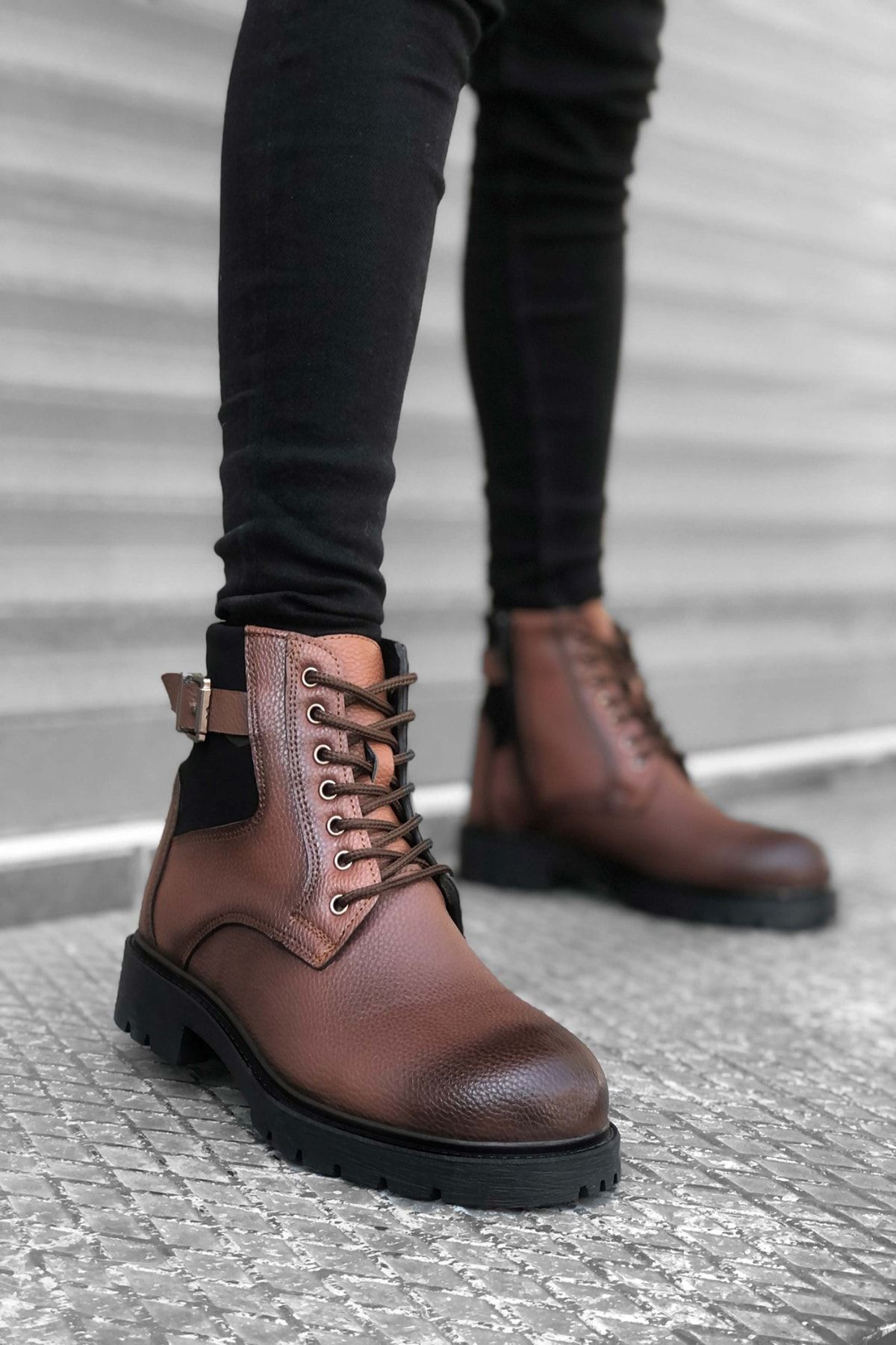 Half 2025 black boots