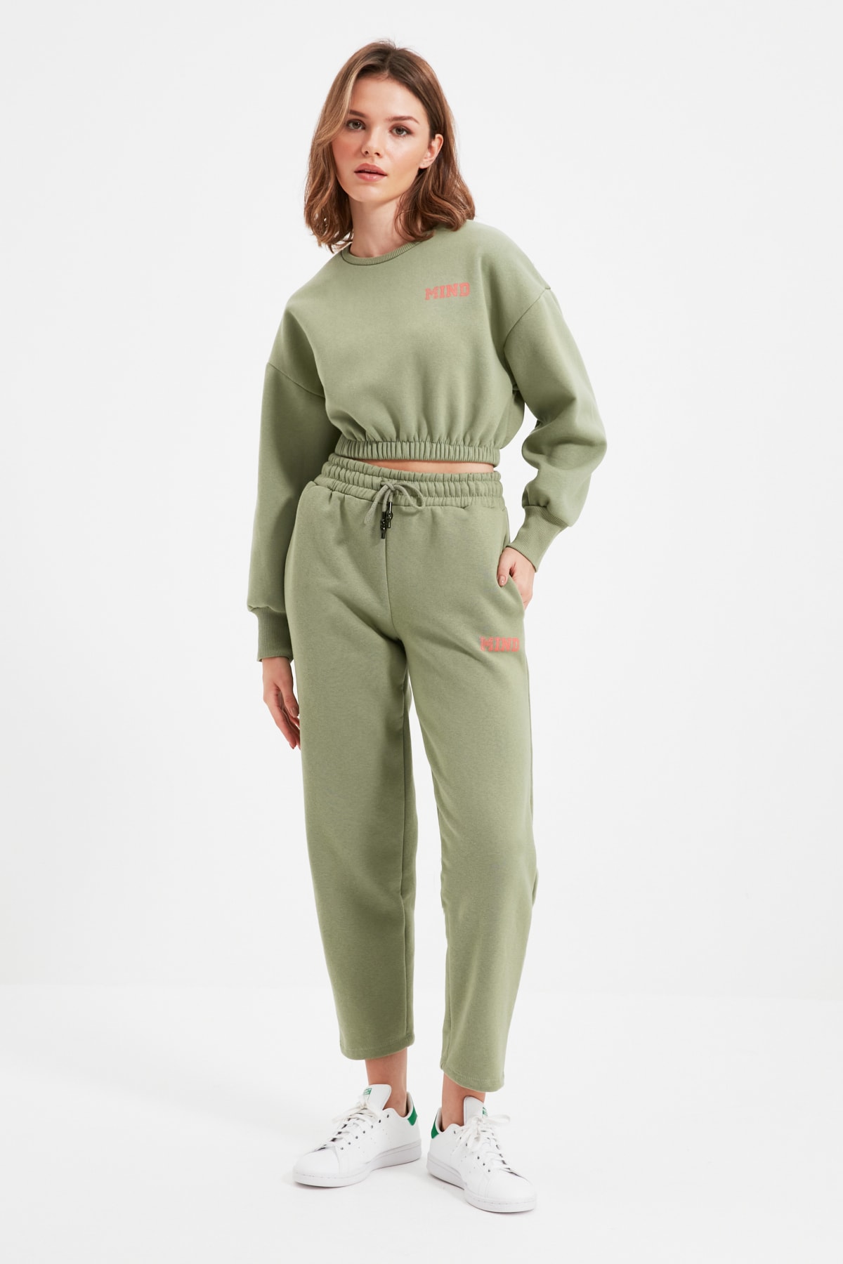 TRENDYOLMİLLA Koyu Mint Petite Baskılı Crop Örme Eşofman Takımı TWOAW22EM0030