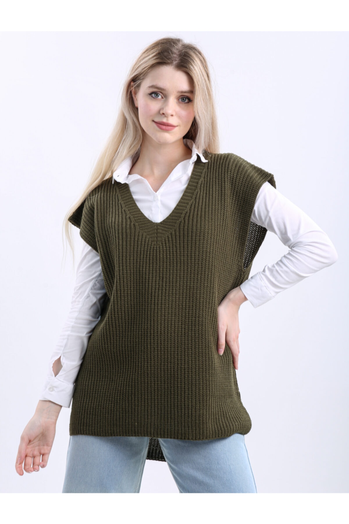 Devinka Kadın Haki Yeşil V Yaka Yırtmaçlı Triko Süveter