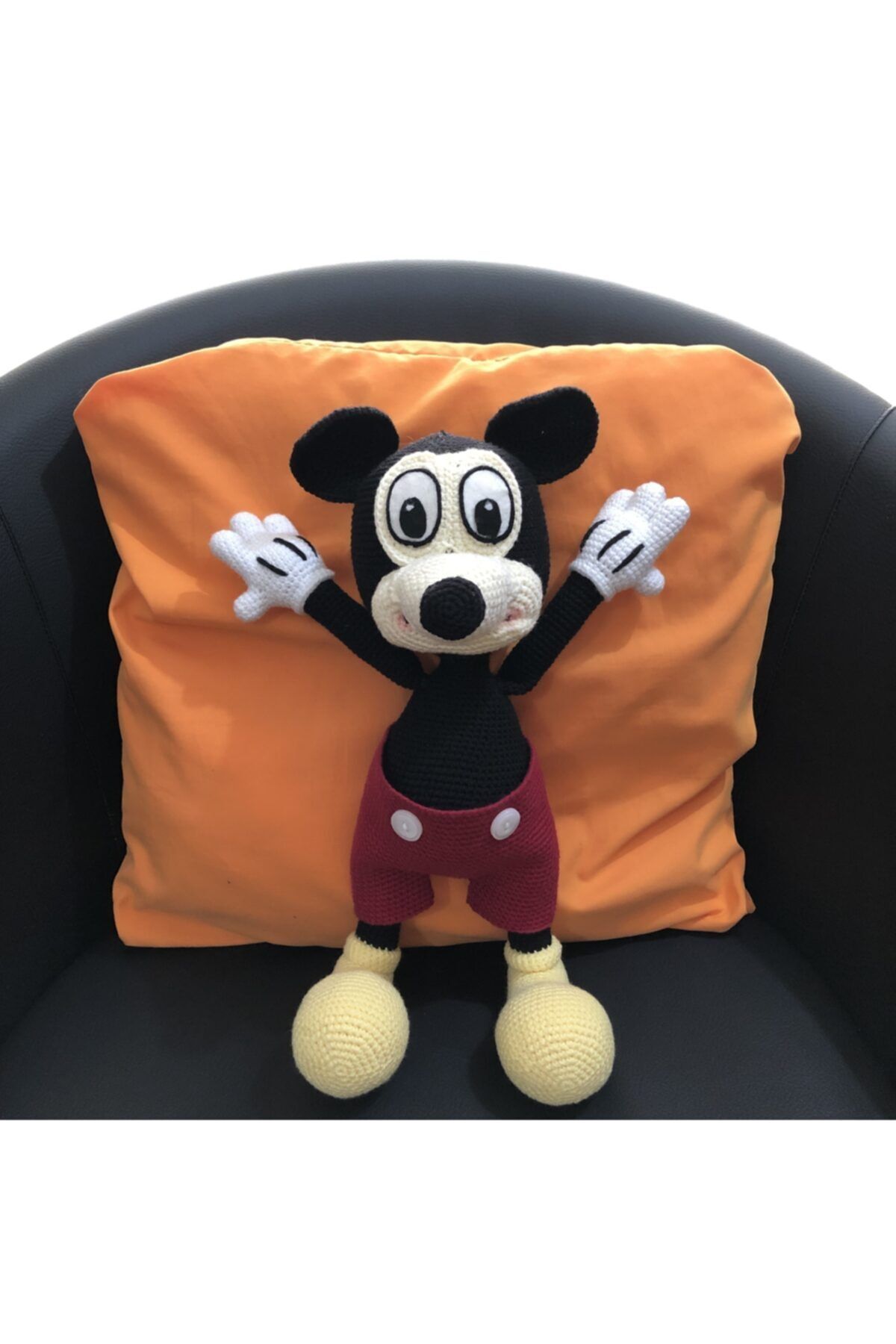 Kare Art Amigurumi Mickey Mouse. 38x30x15 Cm. Hediyelik Örgü Oyuncak . %100 El Üretimi . Yerli Üretim .